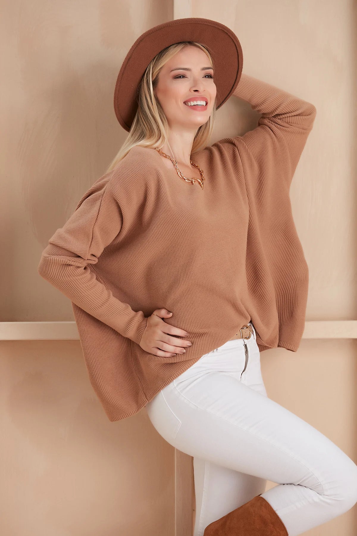 V NECK OVERSIZE CAMEL JUMPER