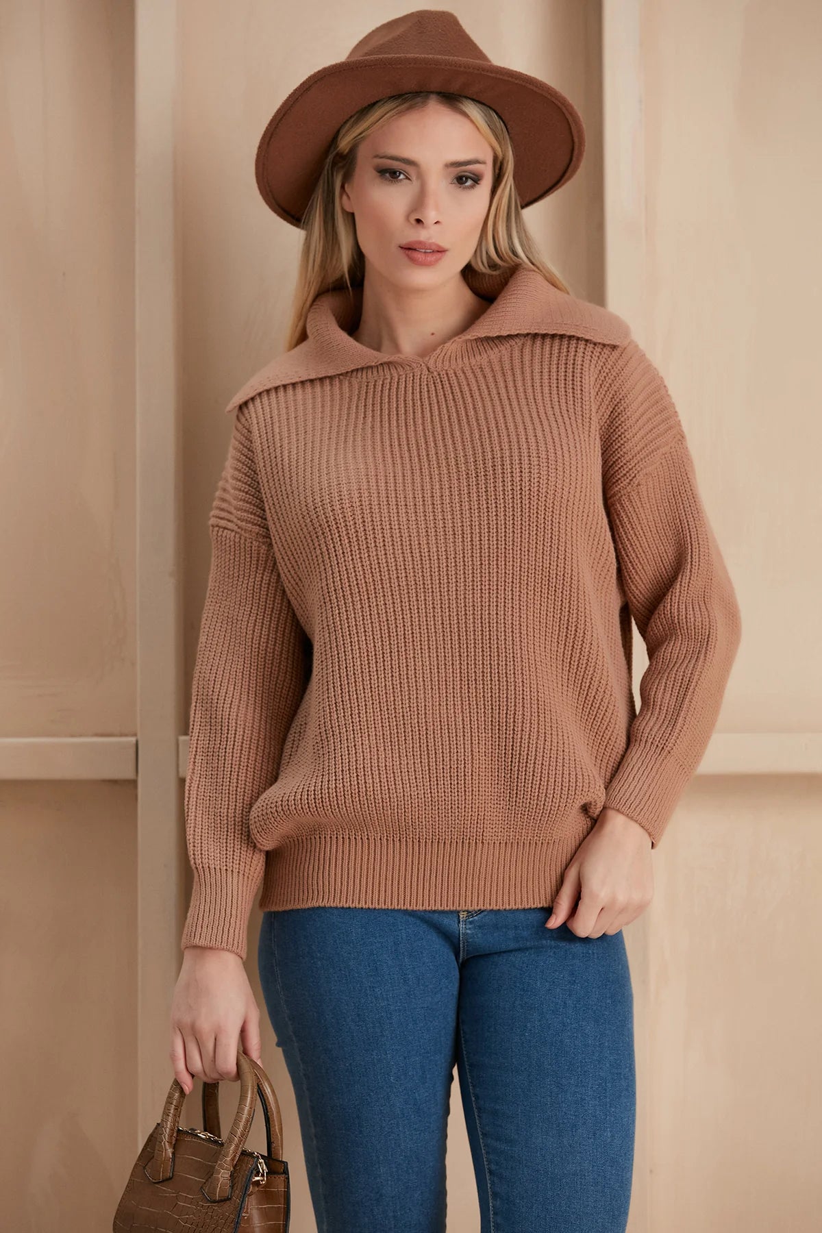 WIDE COLLAR CAMEL OVERSIZE JUMPER